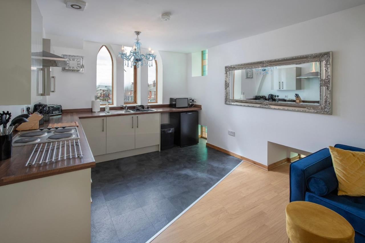 Elegant Church Conversion Close To Blackpool Tower Bagian luar foto
