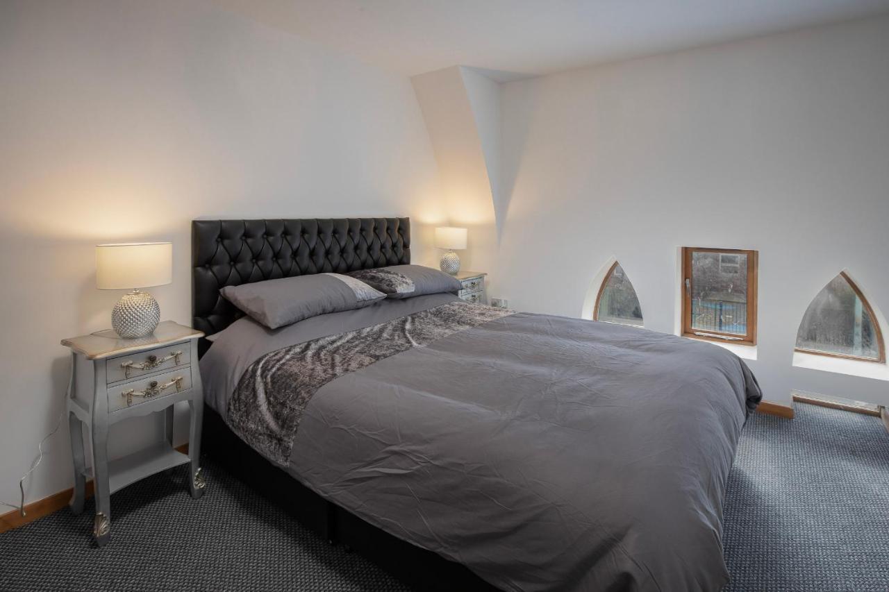 Elegant Church Conversion Close To Blackpool Tower Bagian luar foto