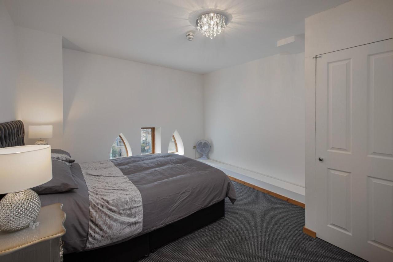 Elegant Church Conversion Close To Blackpool Tower Bagian luar foto