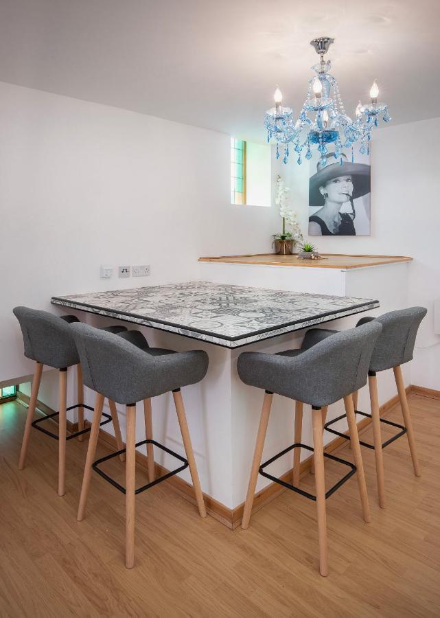 Elegant Church Conversion Close To Blackpool Tower Bagian luar foto